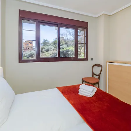 Cubo's Marbella Golf & Parking Apartment *