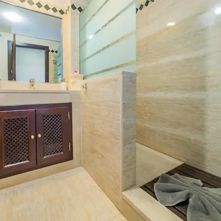 Apartment Cubo's Marbella Golf & Parking